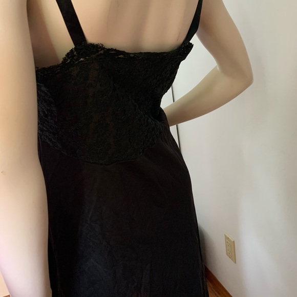 Vintage style lingerie slip - Picture 6 of 8